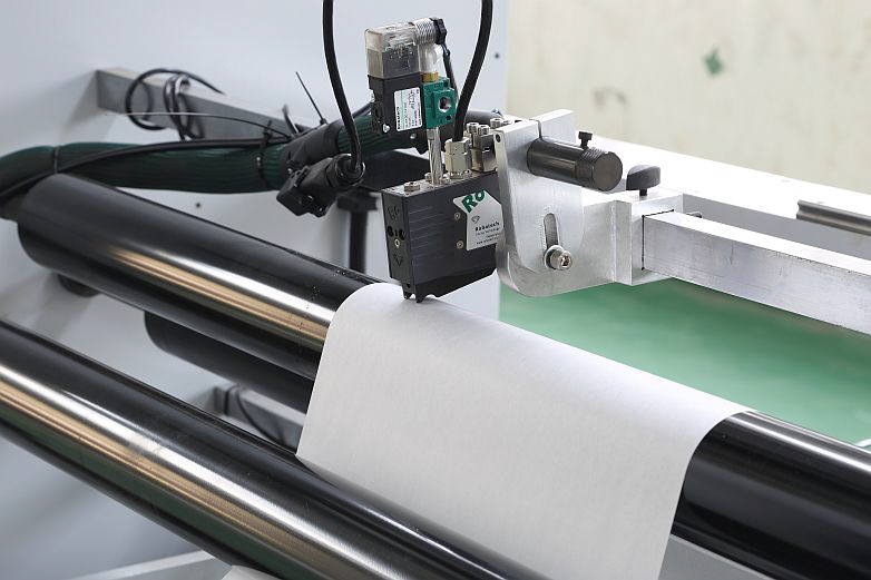 Robatech - Raupenauftrag mit AX Diamond Robatech - Raupenauftrag mit AX Diamond